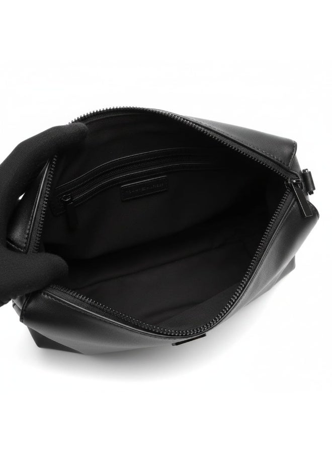 Hilfiger Denim Tommy Hilfiger Men's Essential Pebbled Texture Washbag – Black - Image 4